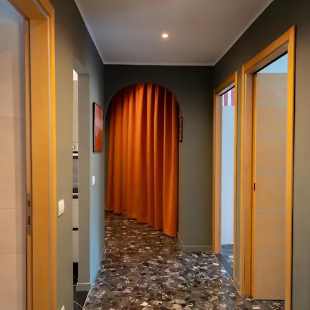 Exclusive 2-bedroom House Next To Duomo Cathedral Mailand