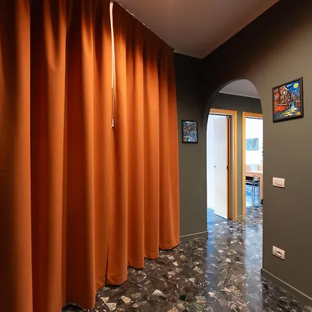 Apartment Exclusive 2-bedroom House Next To Duomo Cathedral *