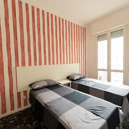 Apartment Exclusive 2-bedroom House Next To Duomo Cathedral